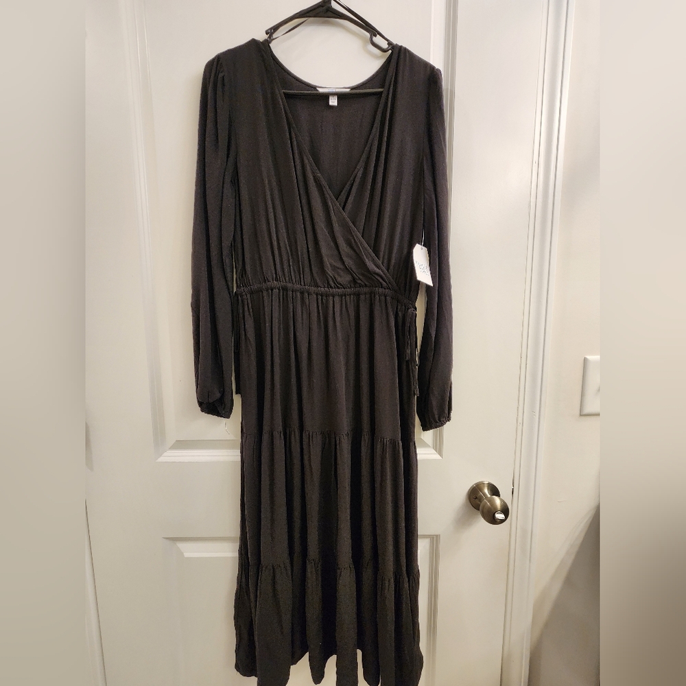 Time and Tru Women's Long Sleeve Textured Midi Dress